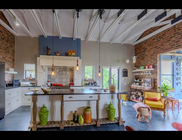 4 BEDROOM HOUSE FOR SALE IN COPPERLEAF ESTATE